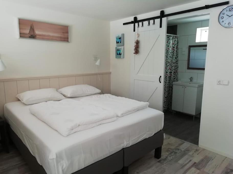 Strandhuisje Daan Dicht Bij Zee En Strand Callantsoog Bagian luar foto