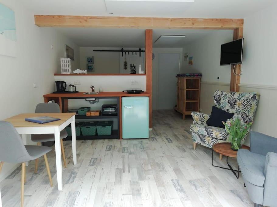 Strandhuisje Daan Dicht Bij Zee En Strand Callantsoog Bagian luar foto