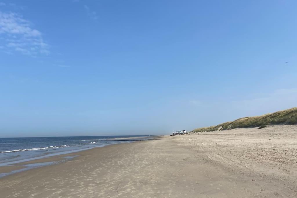 Strandhuisje Daan Dicht Bij Zee En Strand Callantsoog Bagian luar foto