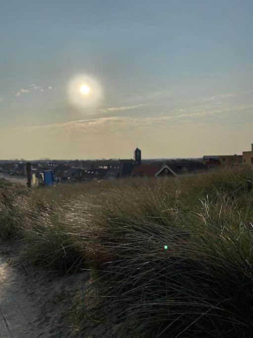Strandhuisje Daan Dicht Bij Zee En Strand Callantsoog Bagian luar foto